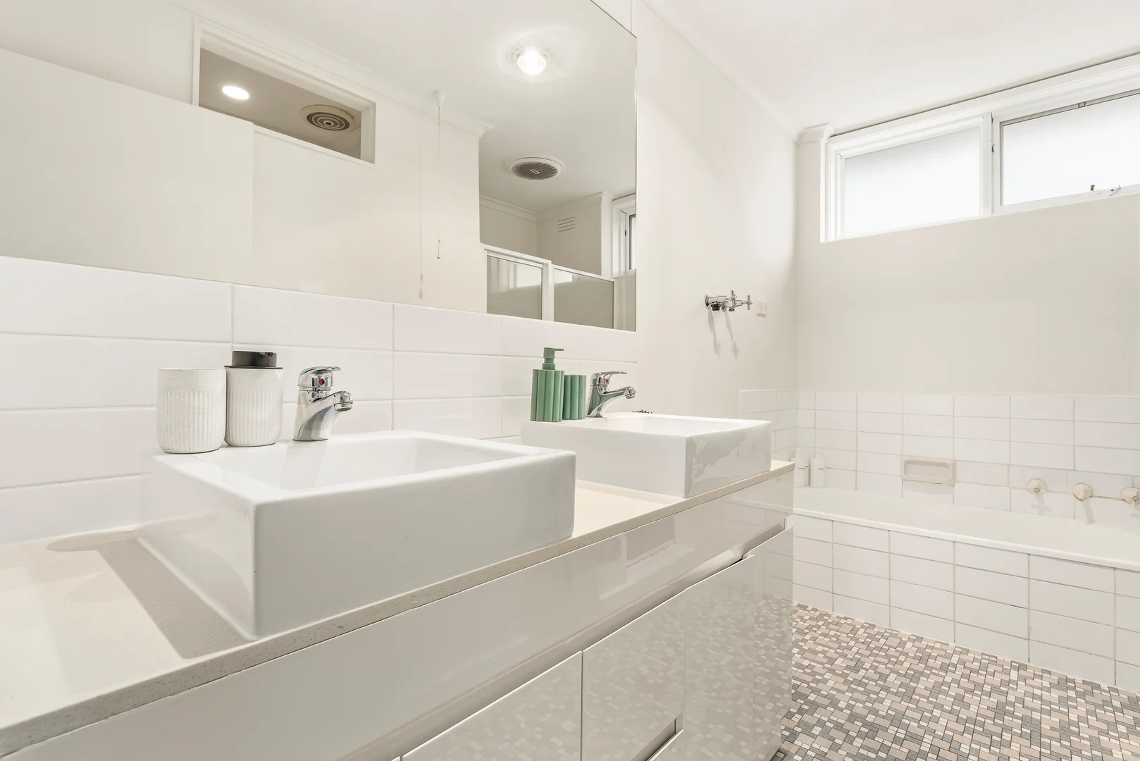 Additional image 8 of 3/9 Tiuna Grove, Elwood VIC 3184