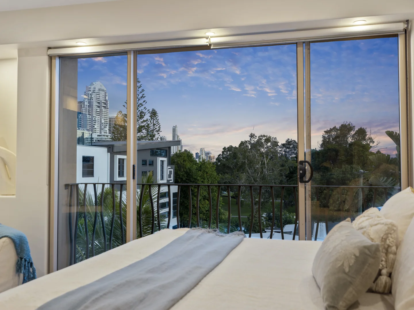 Additional image 24 of 2/42 Cronin Avenue, Main Beach QLD 4217