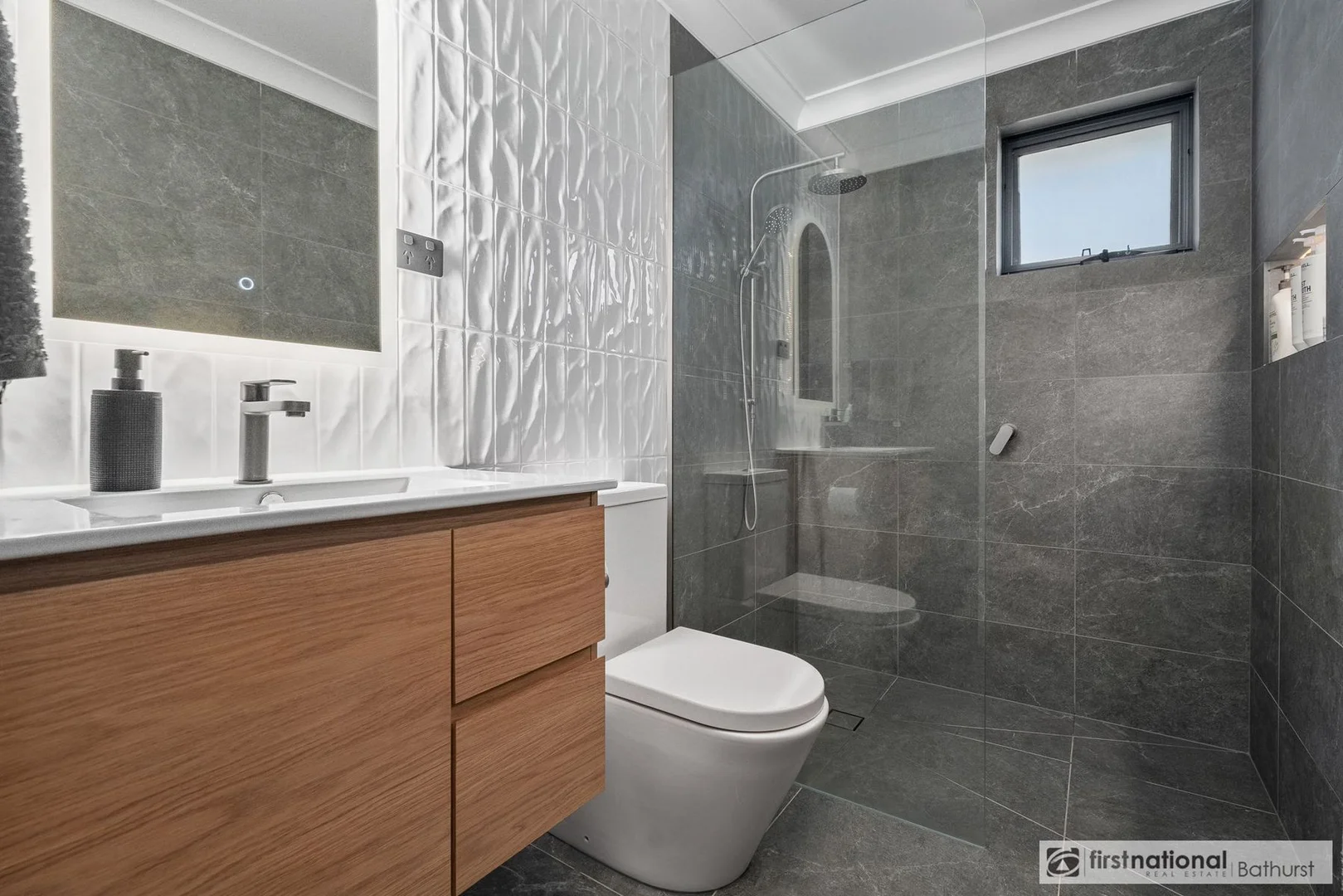 Additional image 10 of 2 Hoynes Circuit, Blayney NSW 2799