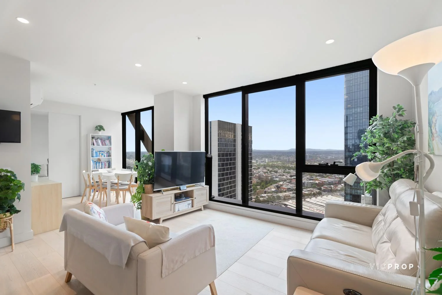 Additional image 3 of 4204/318 Queen Street, Melbourne VIC 3000