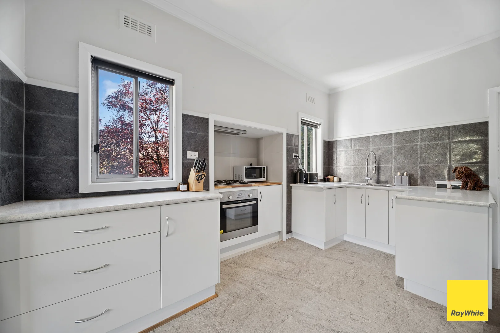 Additional image 4 of 18 Christian Street, California Gully VIC 3556