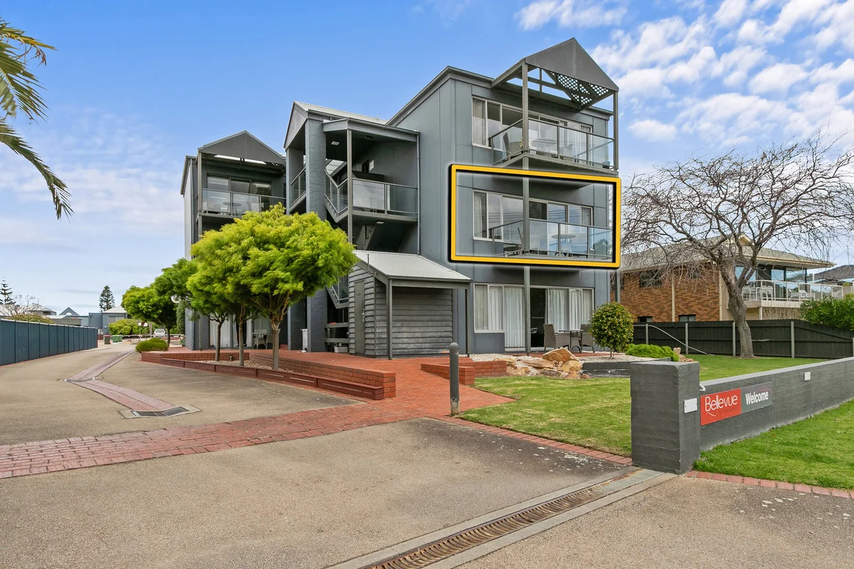 2/142 Marine Parade, Lakes Entrance VIC 3909