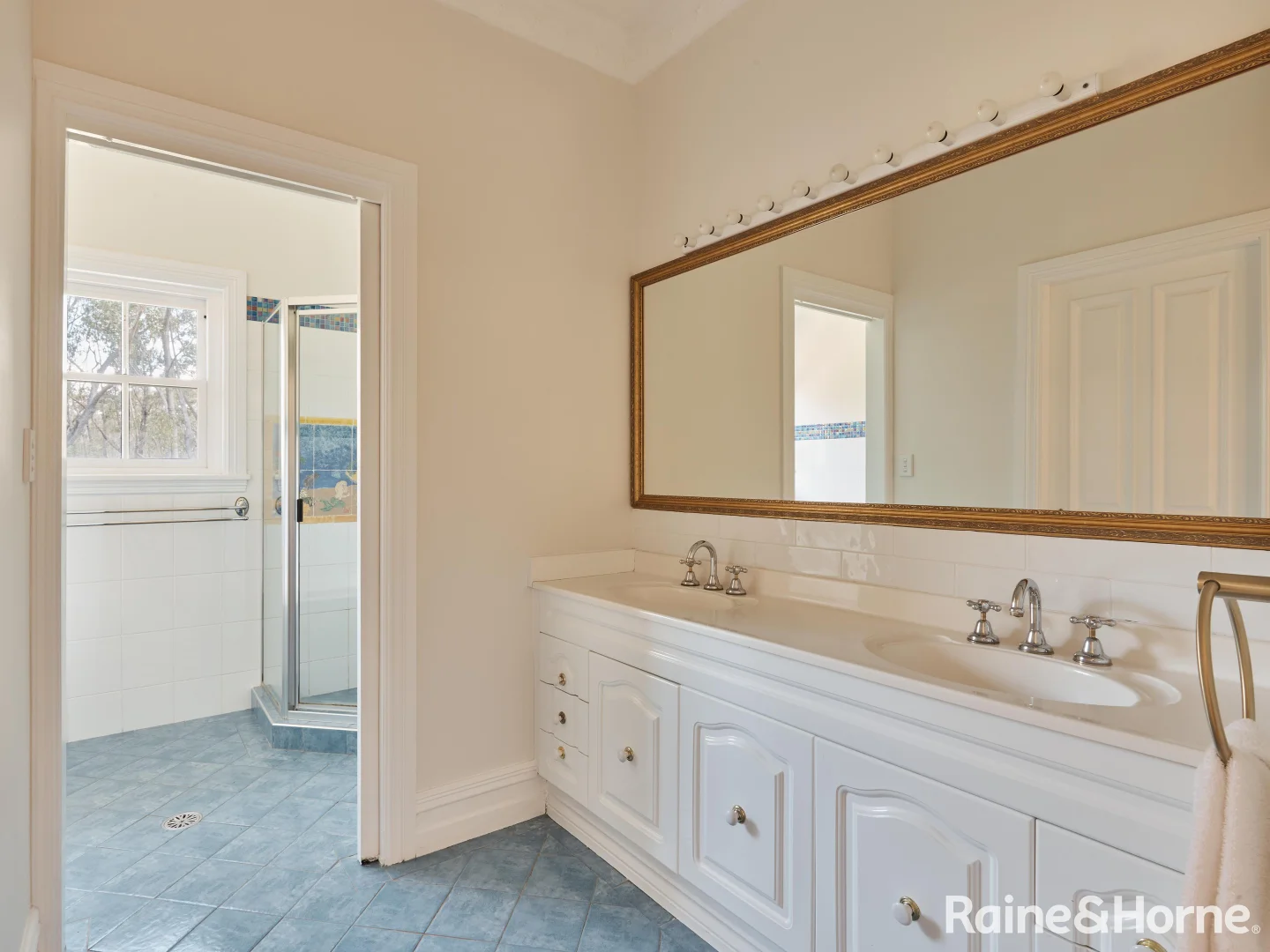 Additional image 25 of F279A Princes Highway 'Chateau Morrow', Burrill Lake NSW 2539