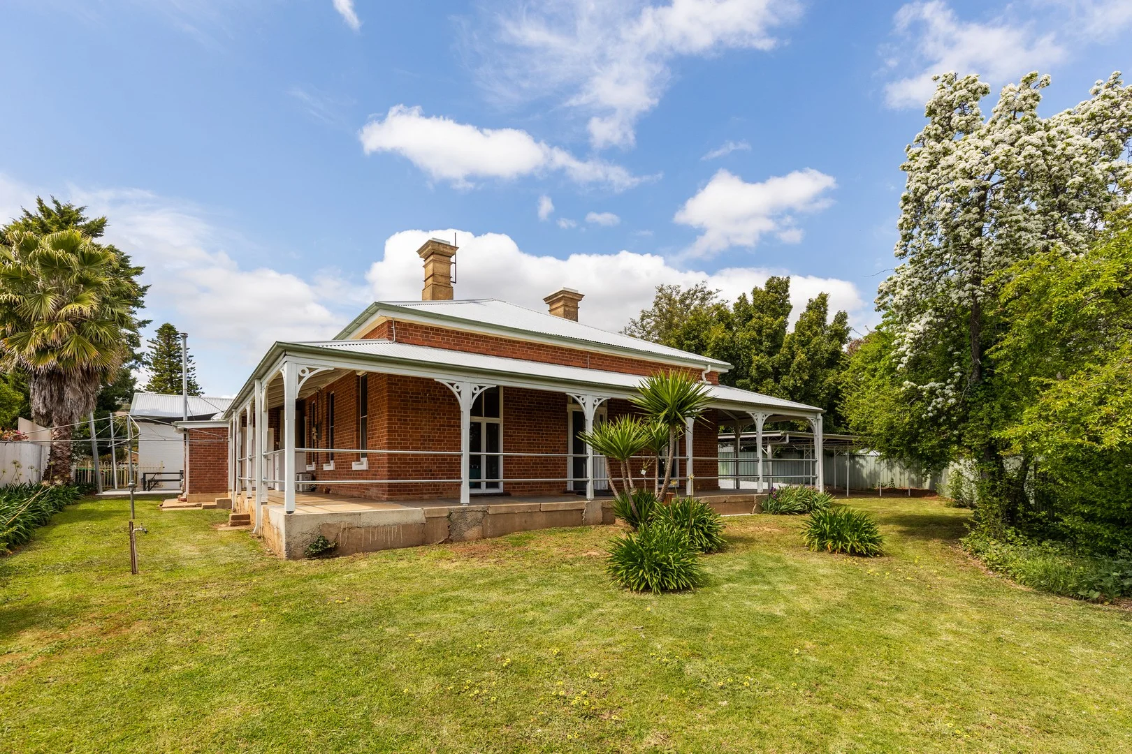 22 Waranga Avenue, Mount Austin NSW 2650