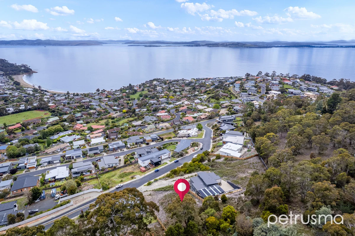 Additional image 4 of 19 Bluebush Crescent, Blackmans Bay TAS 7052