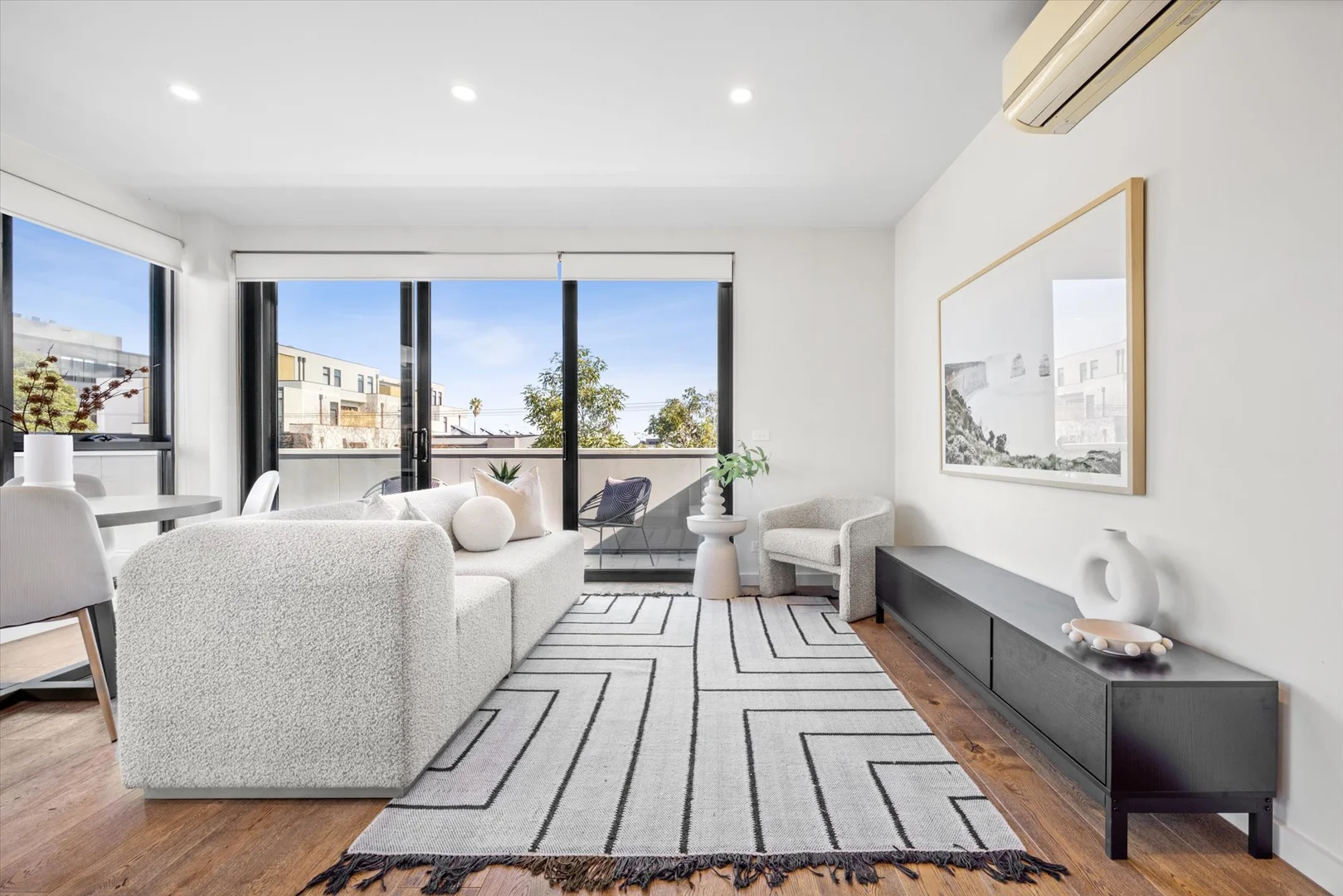 Additional image 3 of 209/22 Bent Street, Bentleigh VIC 3204