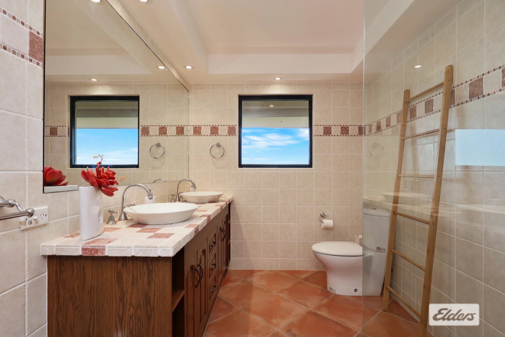 Additional image 93 of 9 Rosslyn Close, Lammermoor QLD 4703