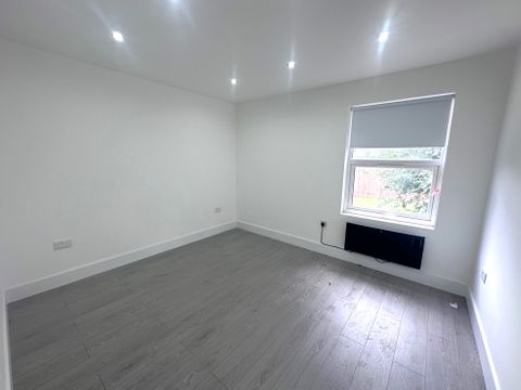 Oakfield Road, Croydon CR0, Room to rent