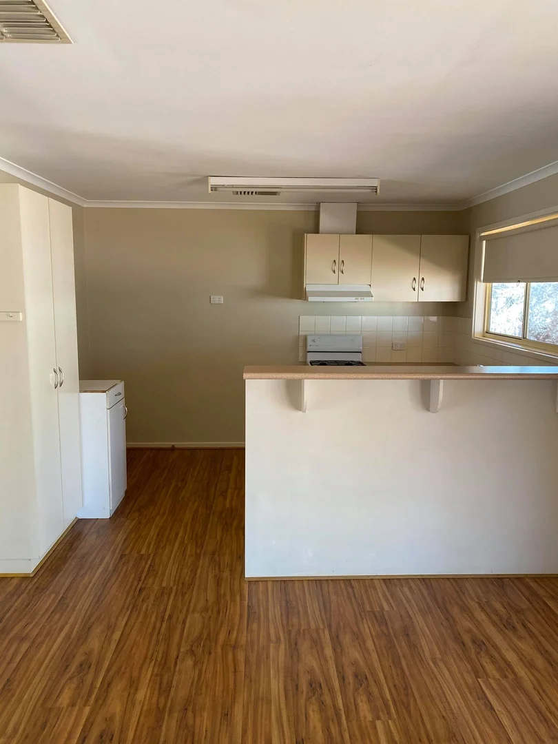 Additional image 5 of 98 Stuart Road, Roxby Downs SA 5725