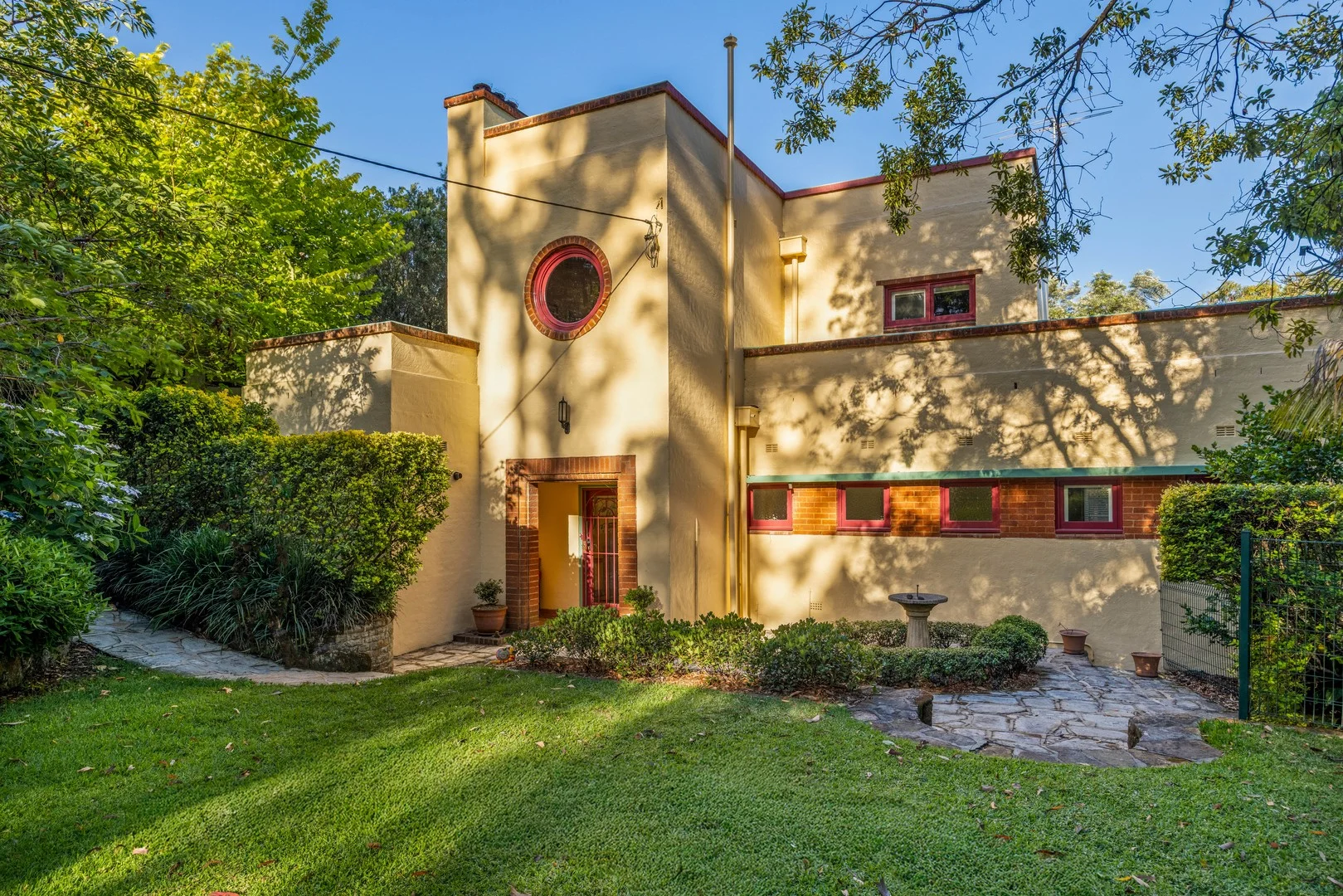 25 Sir Henrys Parade, Faulconbridge NSW 2776