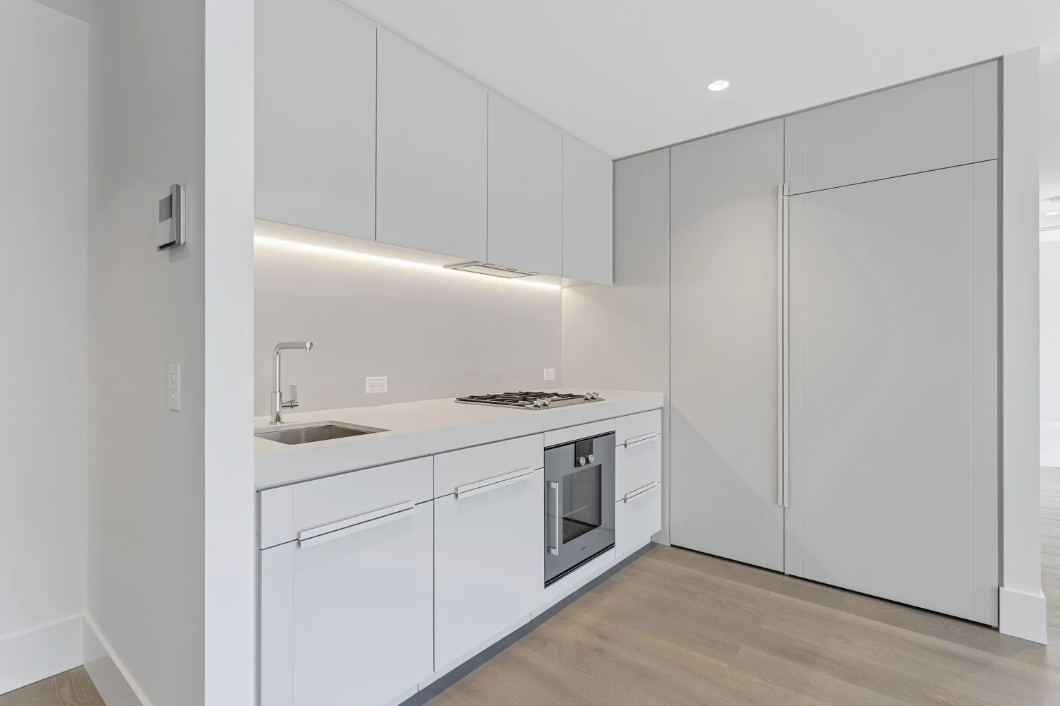 Additional image 2 of 1004/1 Almeida Crescent, South Yarra VIC 3141