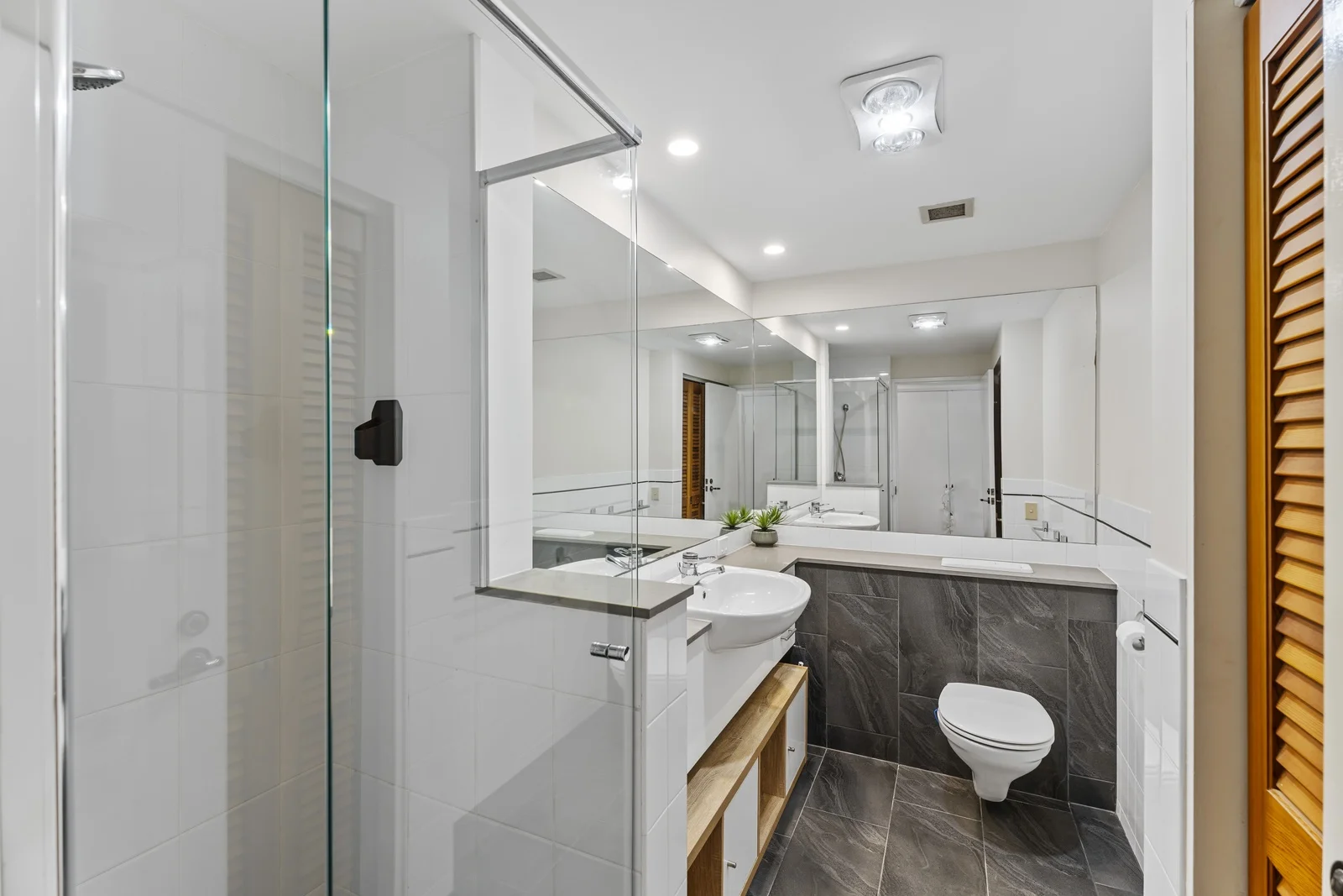 Additional image 9 of 13/76-80 Chichester Drive, Arundel QLD 4214