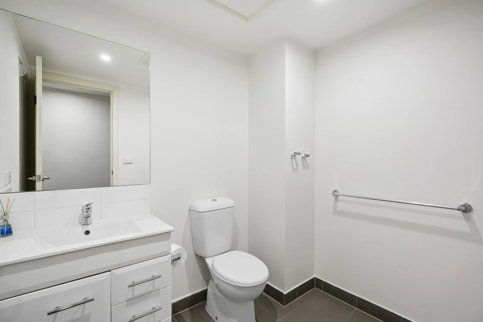 Additional image 6 of 2/224-226 Burwood Highway, Burwood VIC 3125