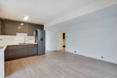 Sullivan Close, Clapham Junction, London SW11