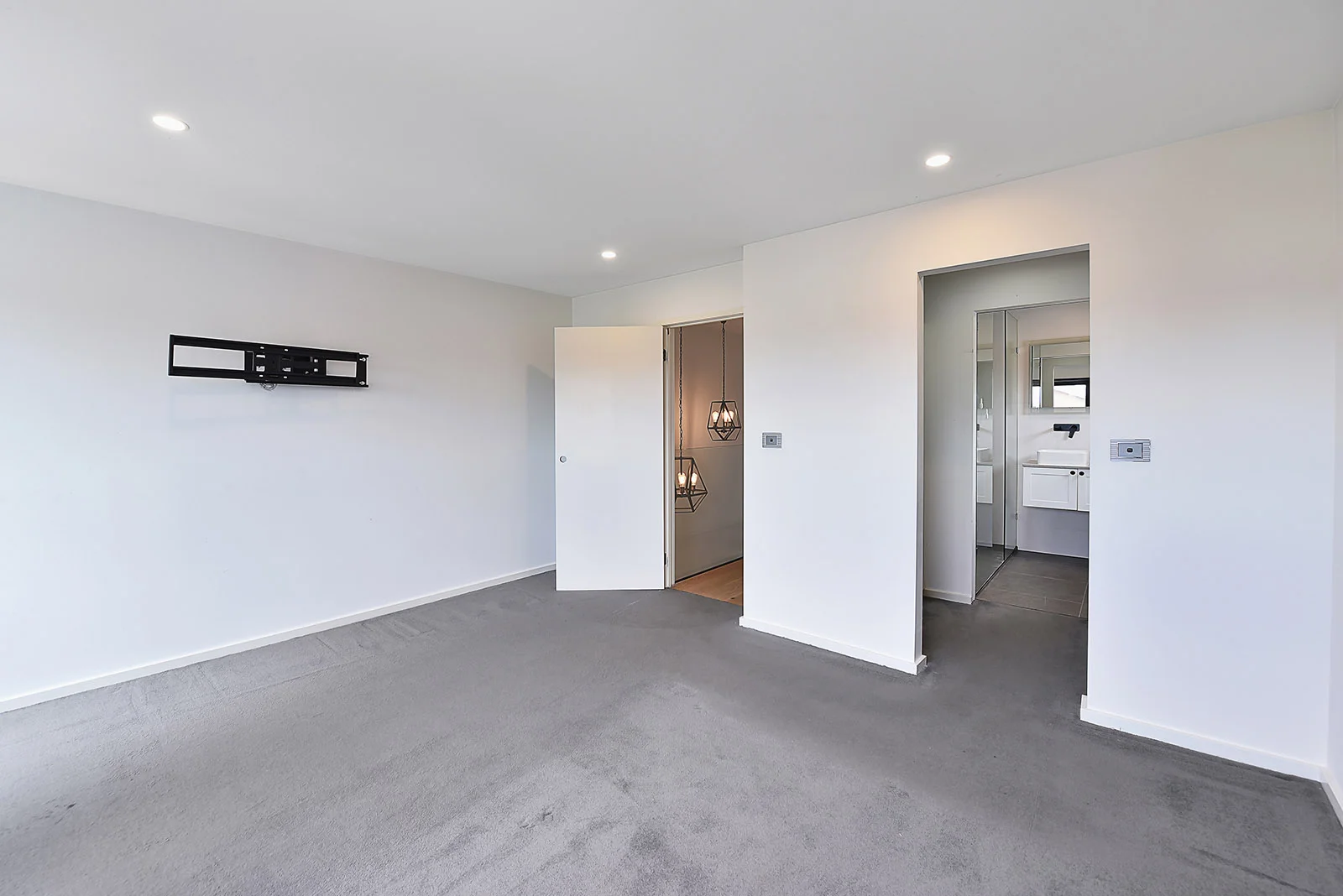 Additional image 7 of 182A Purinuan Road, Reservoir VIC 3073