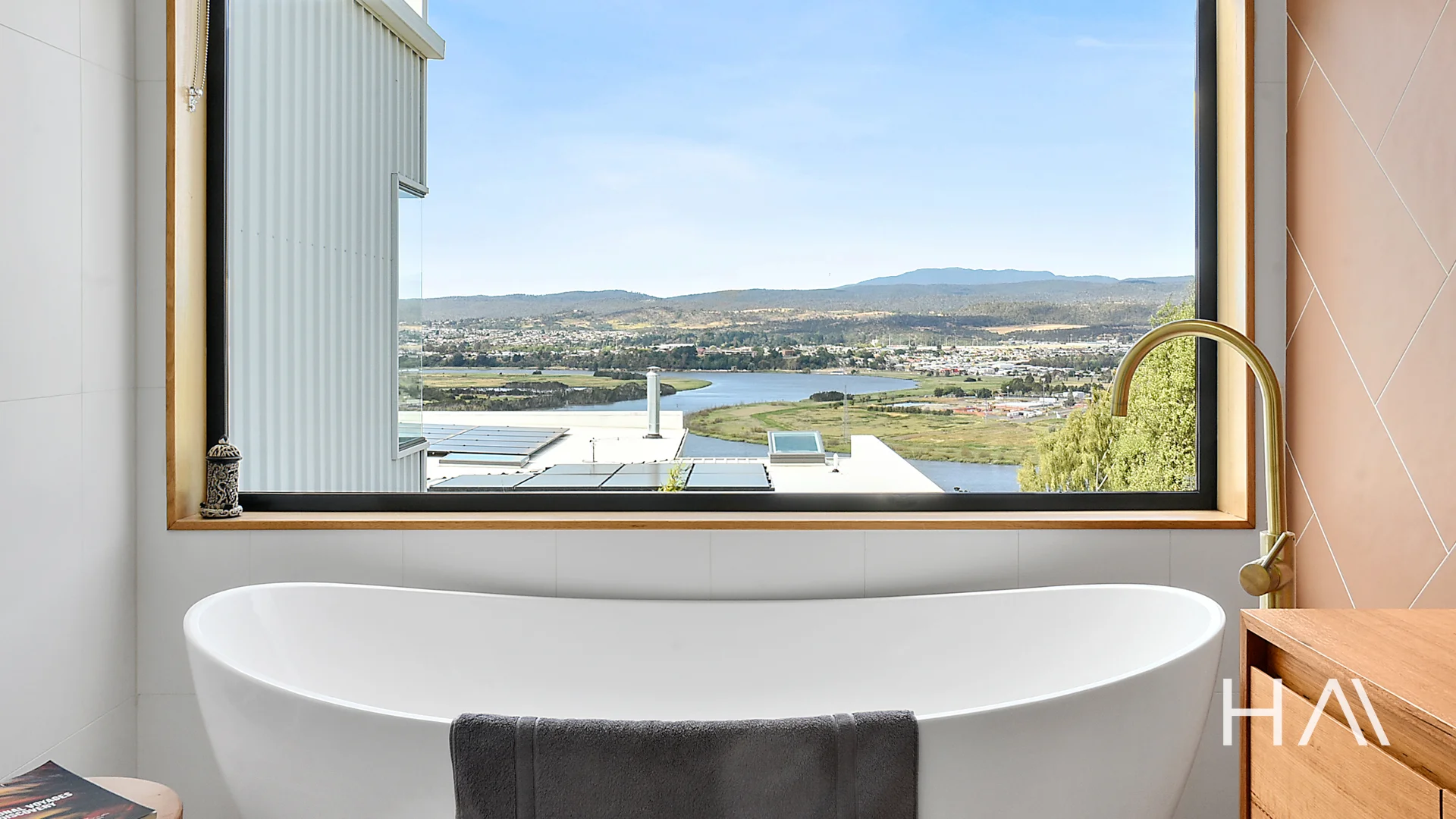 Additional image 16 of 1/55 Lachlan Parade, Trevallyn TAS 7250