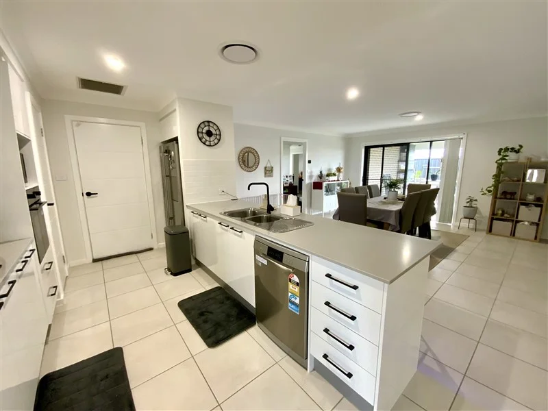 Additional image 2 of 4 Livingston Boulevard, Forbes NSW 2871