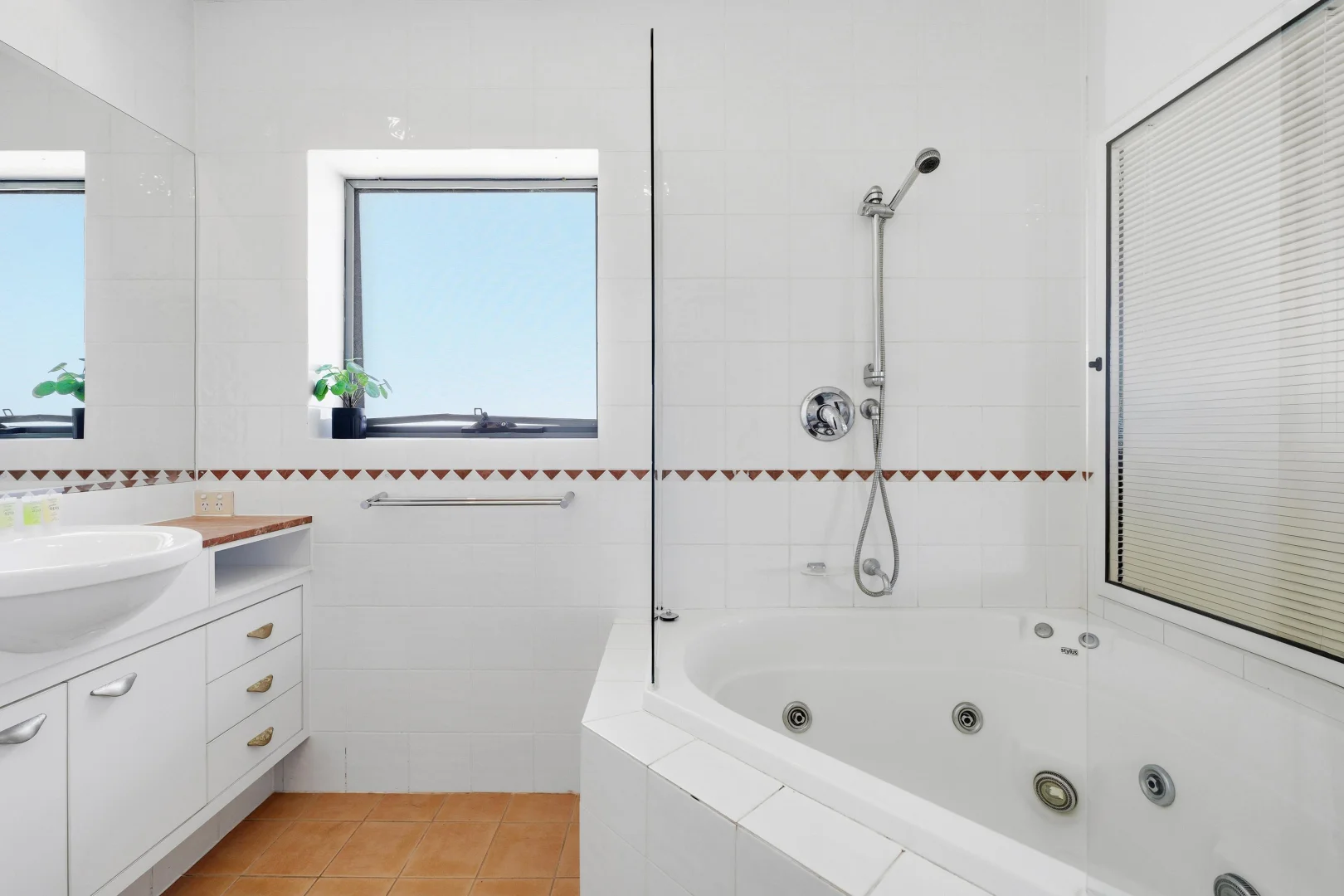 Additional image 11 of 9/20 Pacific Parade, Yamba NSW 2464