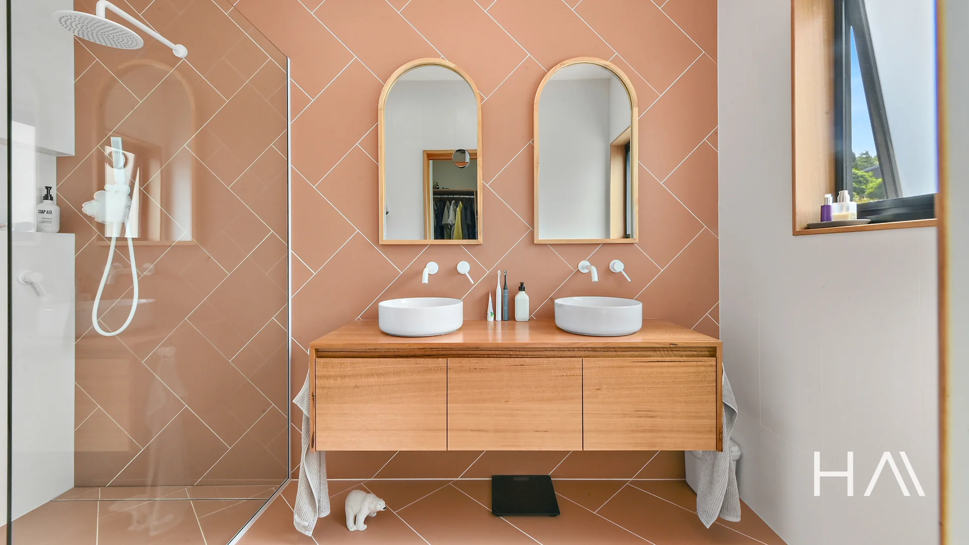 Additional image 11 of 1/55 Lachlan Parade, Trevallyn TAS 7250