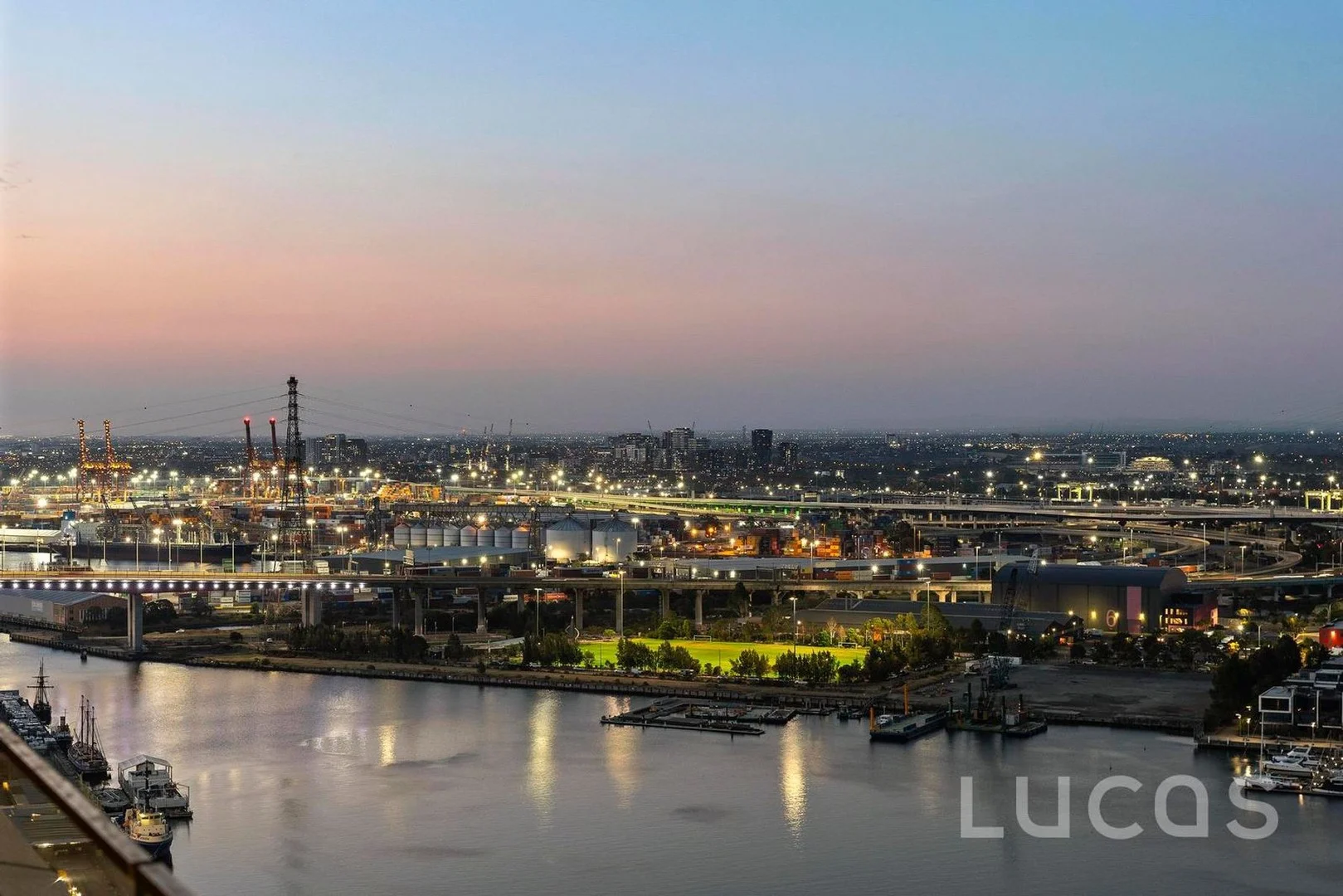 Additional image 2 of 2806N/889 Collins Street, Docklands VIC 3008