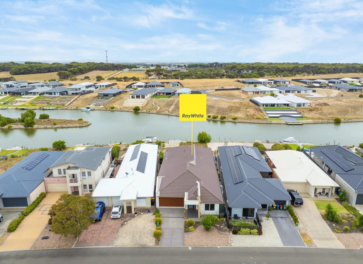 Additional image 2 of 54 Blanche Parade, Hindmarsh Island SA 5214