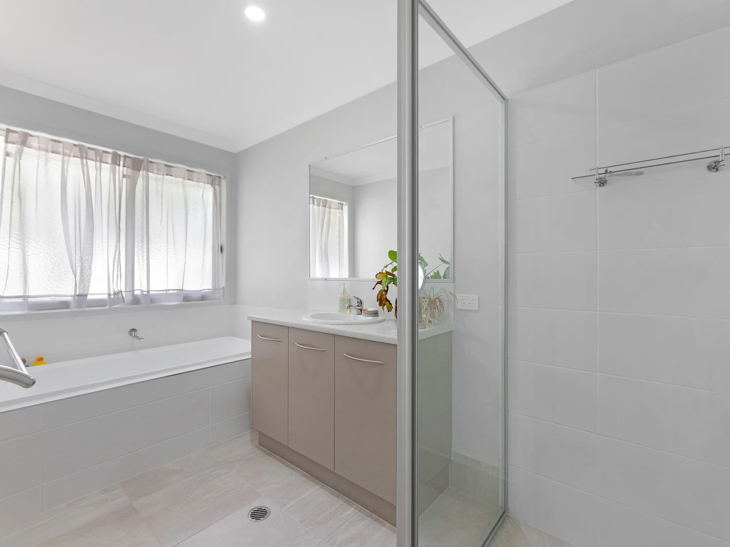 Additional image 9 of 16 Jilgarree Place, Oakhurst QLD 4650