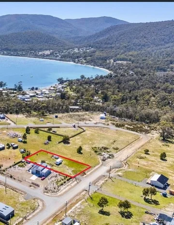 Additional image 4 of White Beach TAS 7184