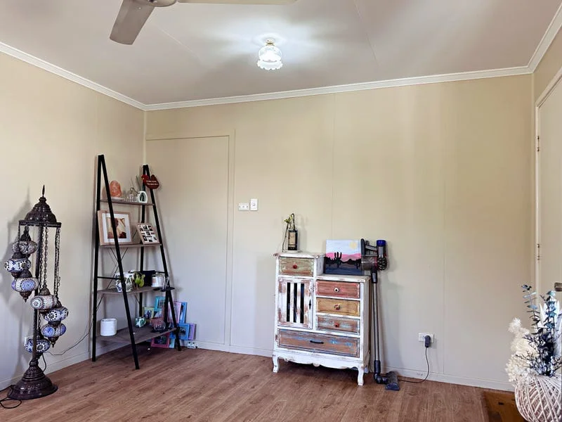 Additional image 8 of 12 Cobb Court, Moranbah QLD 4744