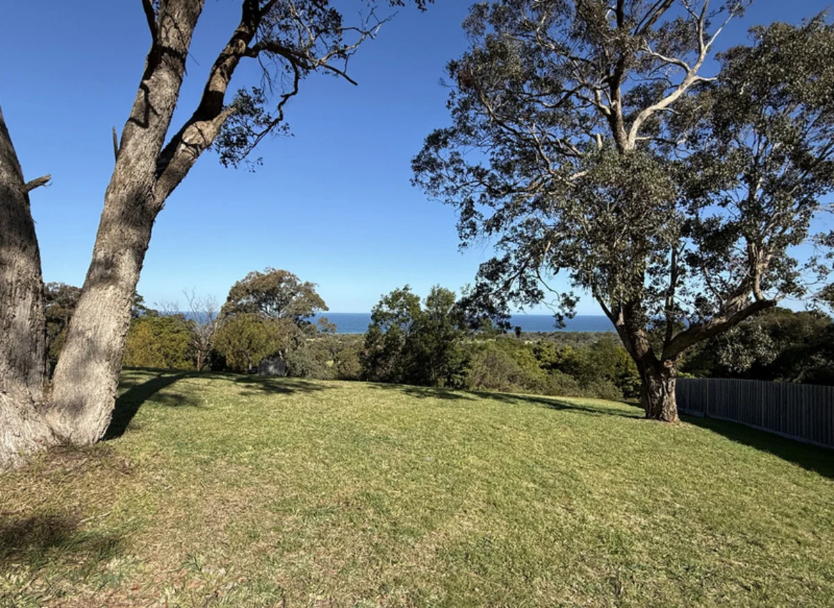 Additional image 2 of 10 Ocean View Parade, Lakes Entrance VIC 3909