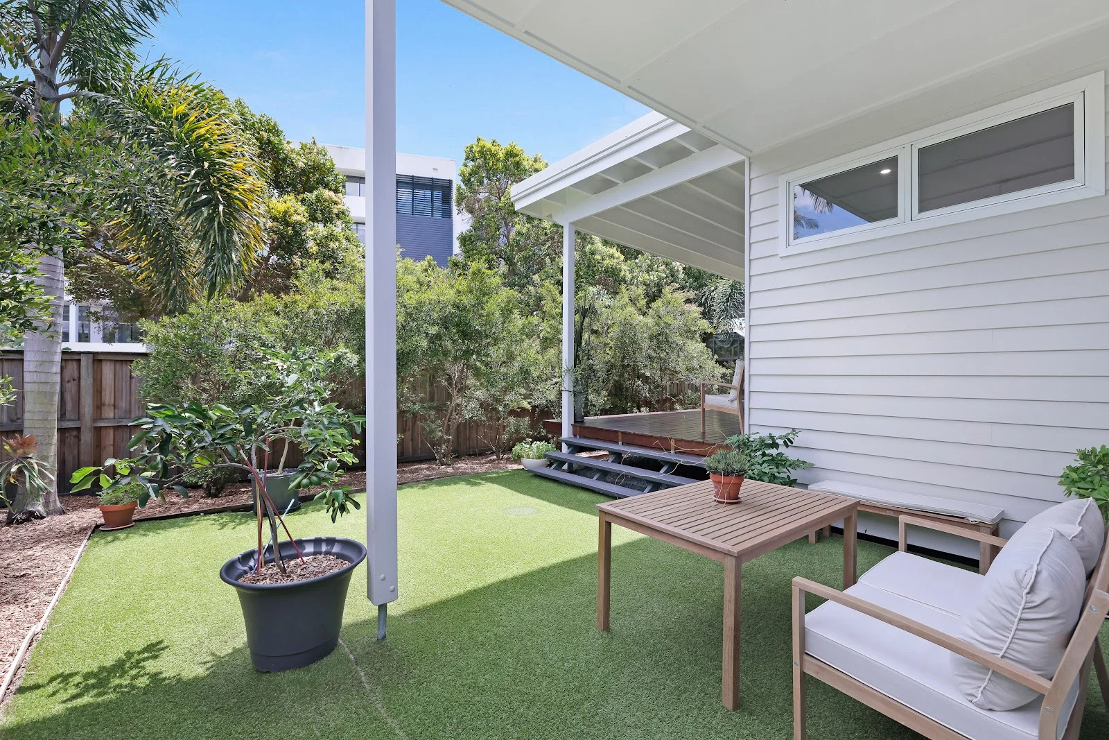 Additional image 13 of 2/19 Killowill Avenue, Paradise Point QLD 4216