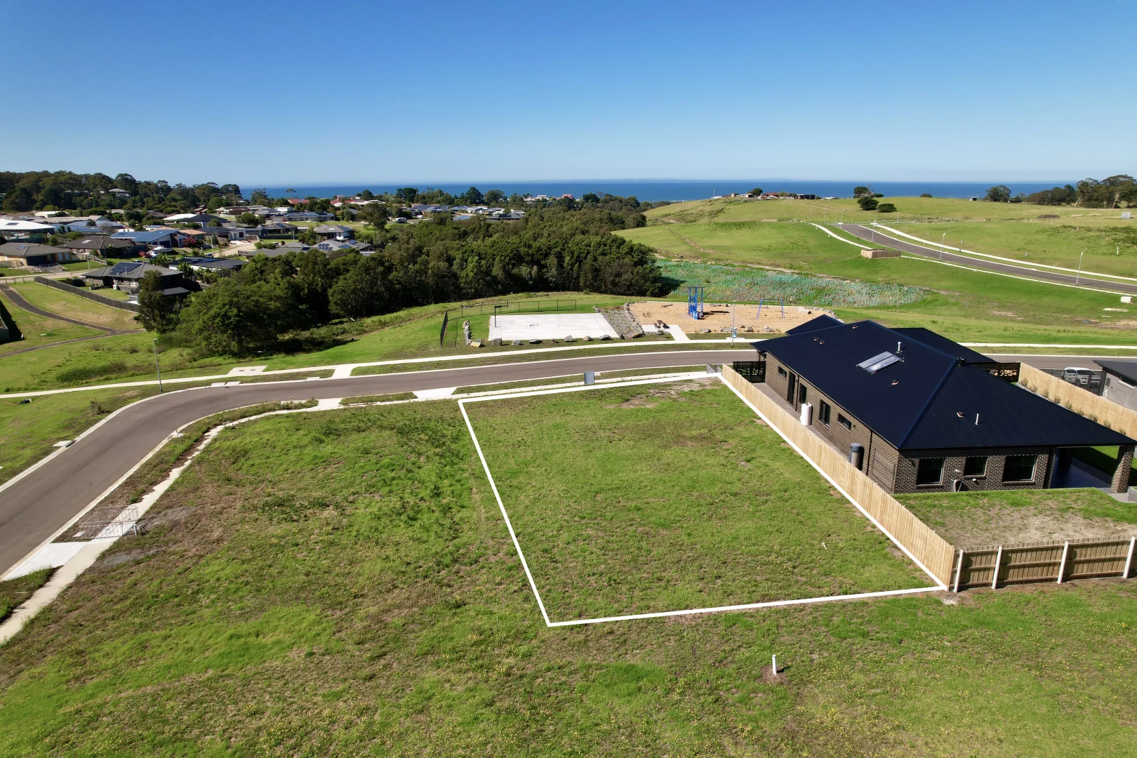 Additional image 10 of 10 Lochard Terrace, Lakes Entrance VIC 3909