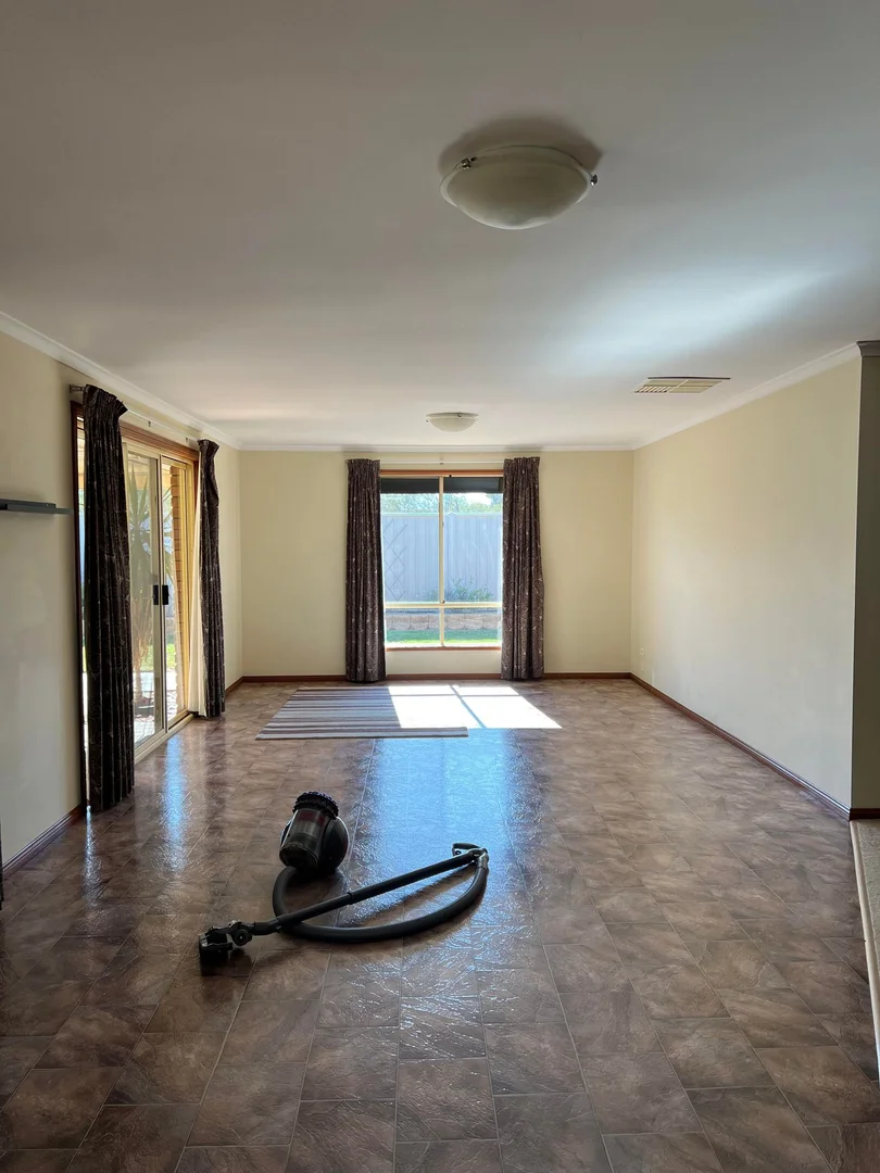 Additional image 13 of 15 Maireana Circuit, Roxby Downs SA 5725