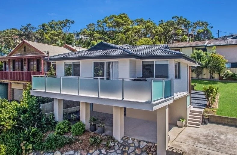 30 Valley View Road, Bateau Bay NSW 2261
