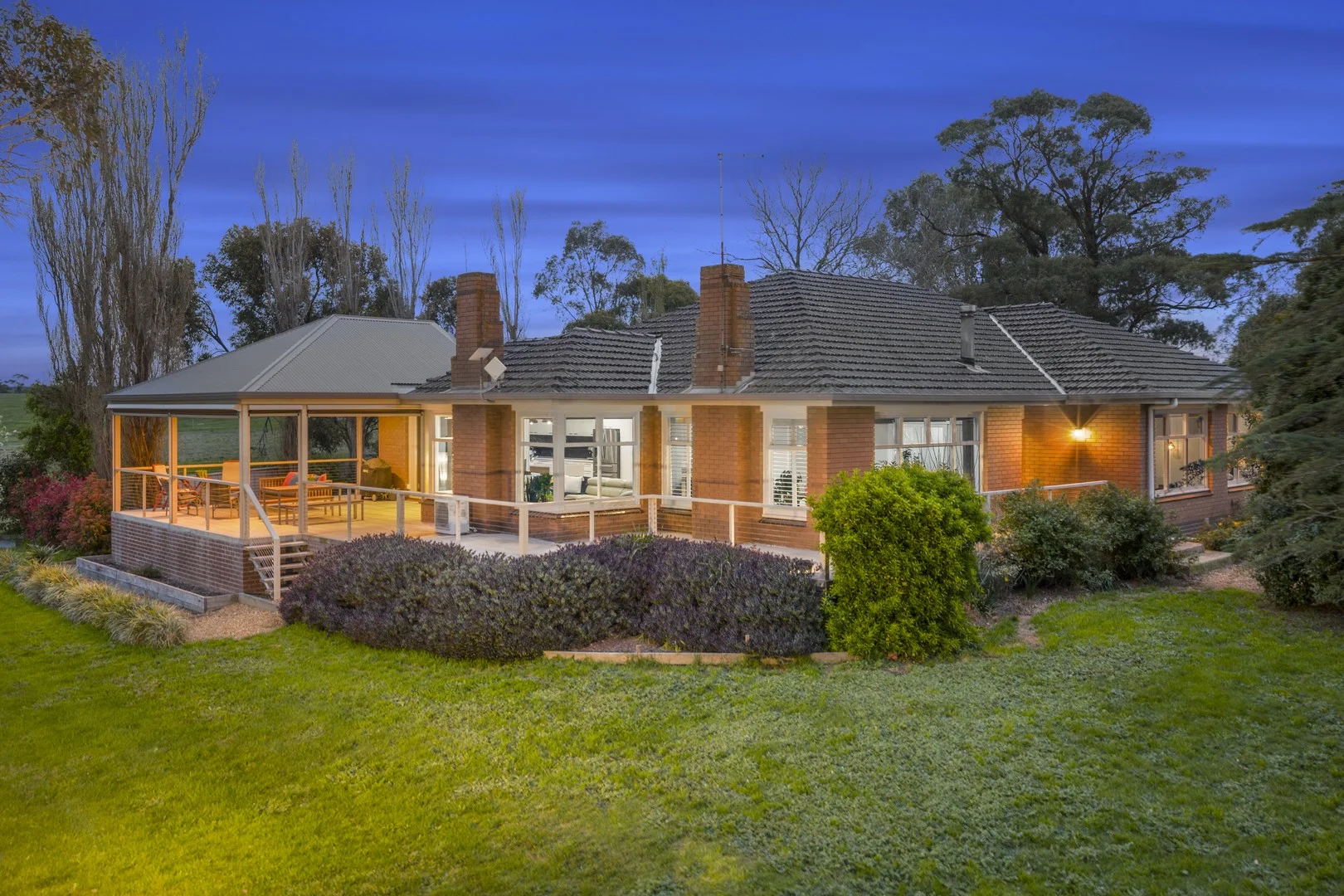 196 Spratlings Road, Ross Creek VIC 3351