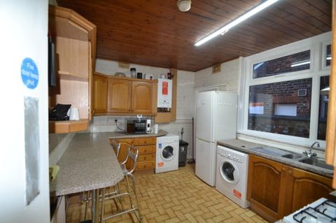Dickenson Road, Manchester, Greater Manchester M13