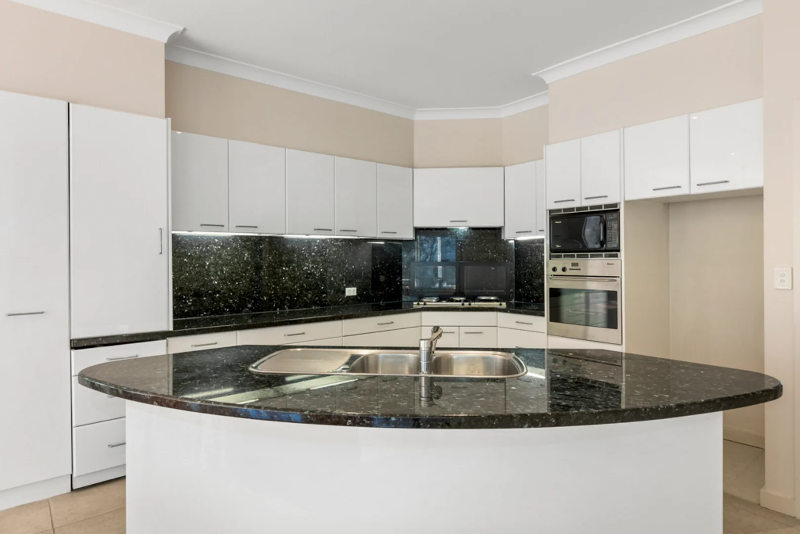 Additional image 6 of 1 Nola Court, Toorak VIC 3142