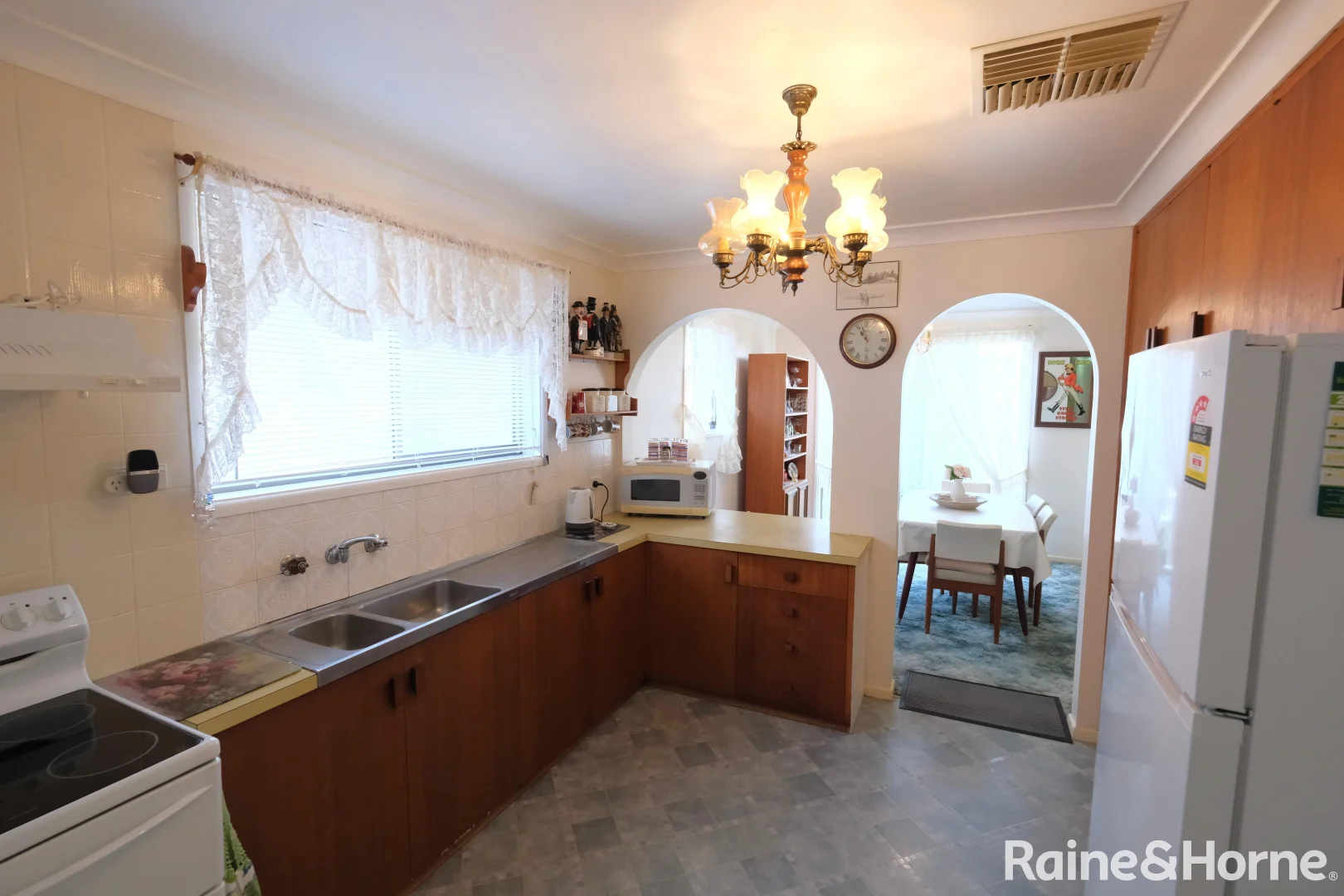 Additional image 4 of 10 Woodland Avenue, Inverell NSW 2360