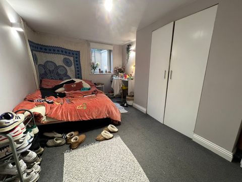 Brudenell Road, Hyde Park, Leeds, West Yorkshire LS6, Room to rent