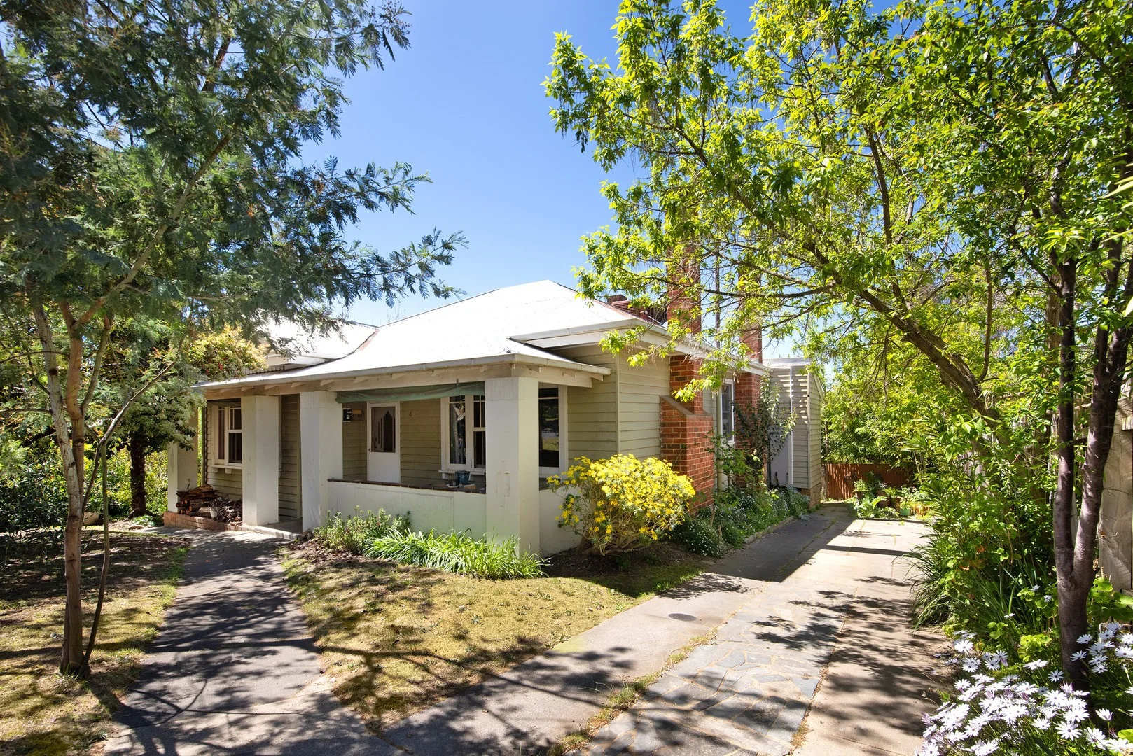6 Farnsworth Street, Castlemaine VIC 3450