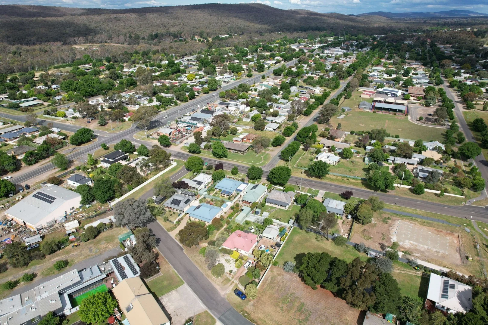 Additional image 2 of 16 Marshall Crescent, Heathcote VIC 3523