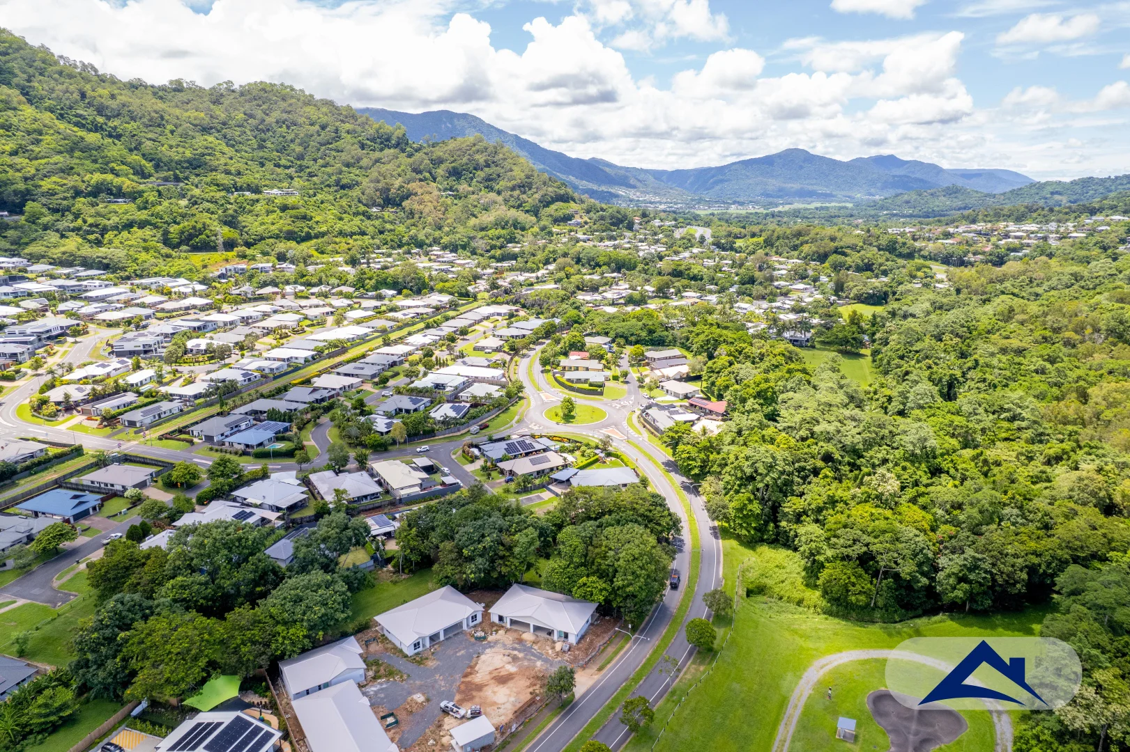 Additional image 25 of 4 Angel Close, Kanimbla QLD 4870