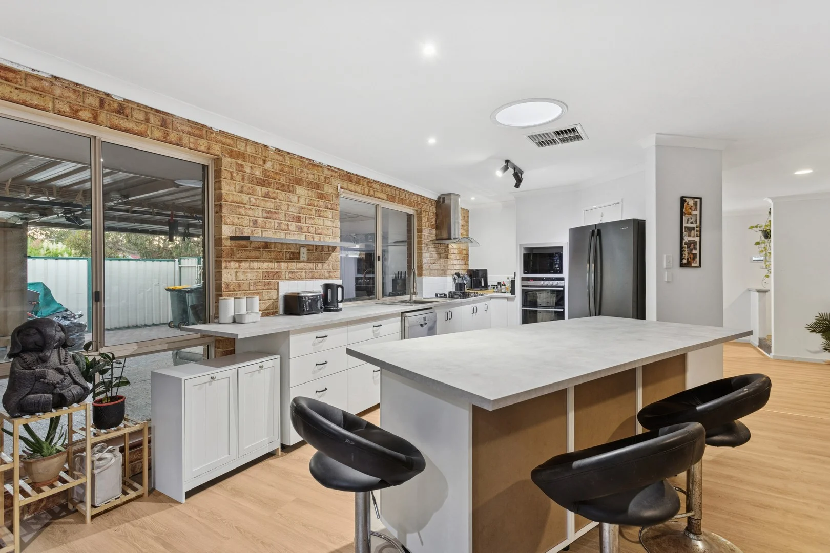 2 Summit Grove, Swan View WA 6056