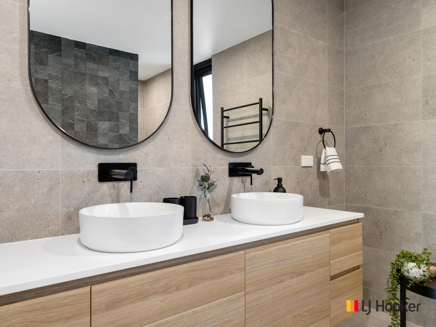 Additional image 26 of 3/2 Golf Links Drive, Batemans Bay NSW 2536