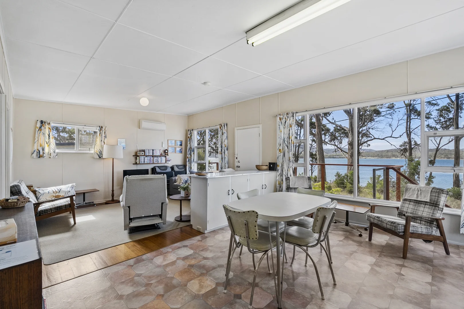 Additional image 5 of 39 Batchelor Street, White Beach TAS 7184