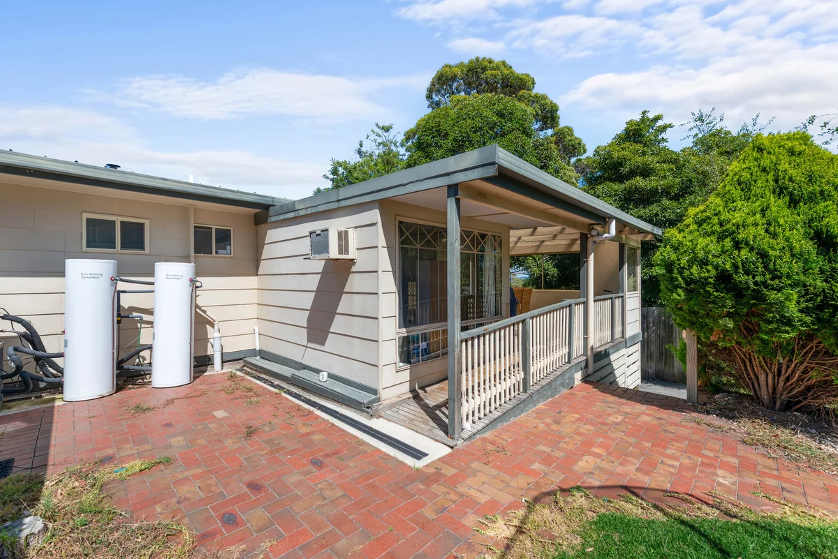 Additional image 24 of 11 Ocean View Parade, Lakes Entrance VIC 3909