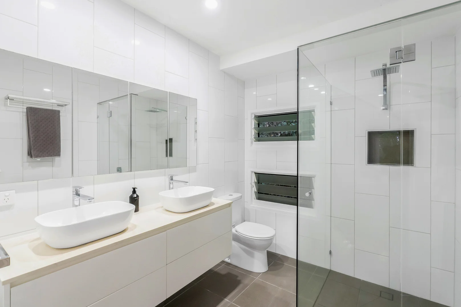 Additional image 21 of 17 Minerva Avenue, Mooroobool QLD 4870