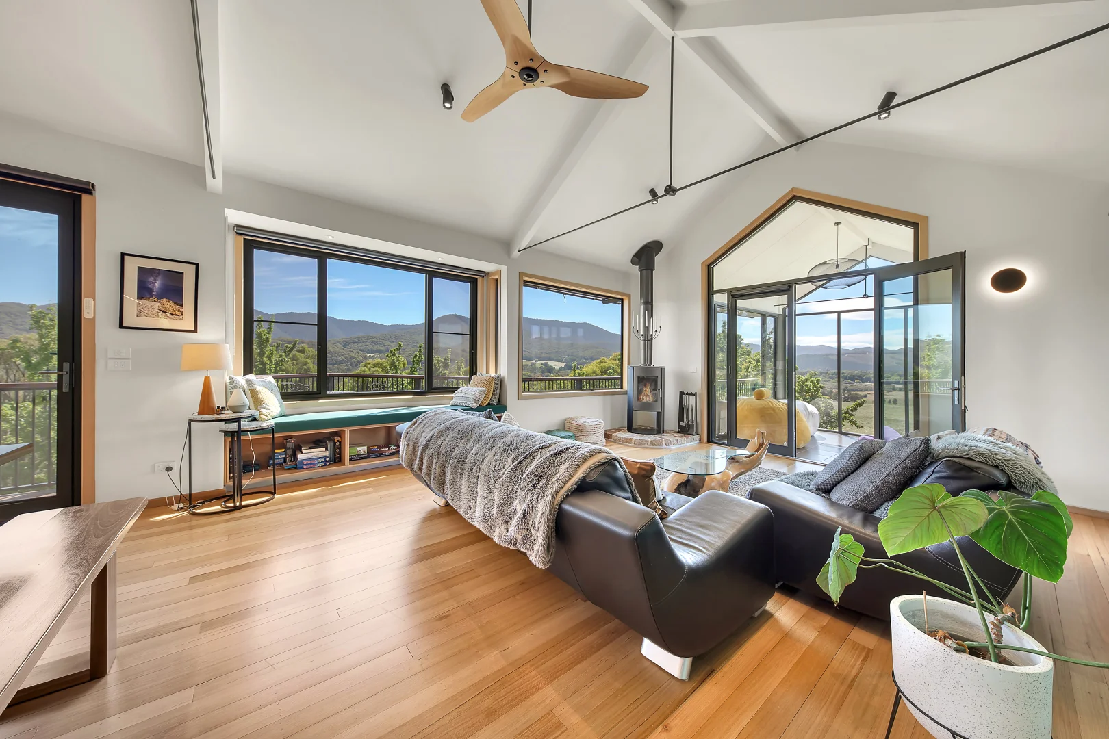 Additional image 11 of 207 Mount Buffalo Road, Porepunkah VIC 3740