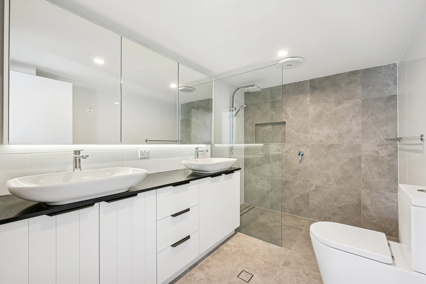 Additional image 9 of 391 Bayview Street, Hollywell QLD 4216