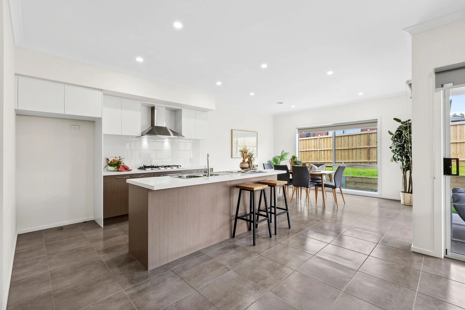 7 Neilrex Court, Cranbourne East VIC 3977