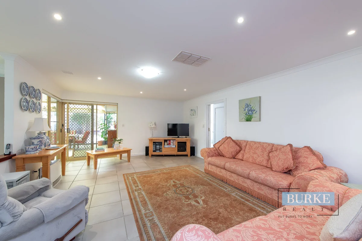 Additional image 3 of 12 Grey-Smith Gardens, Woodvale WA 6026